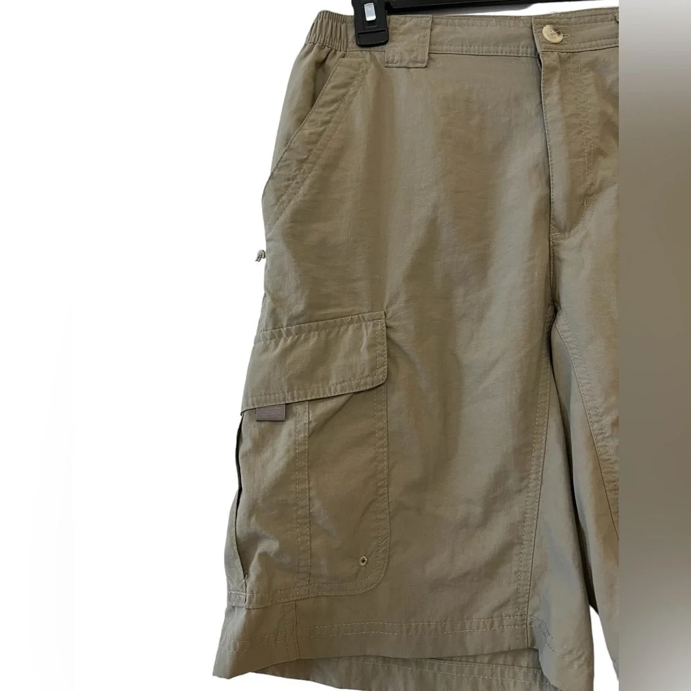 Columbia Omni Wick shorts size Small